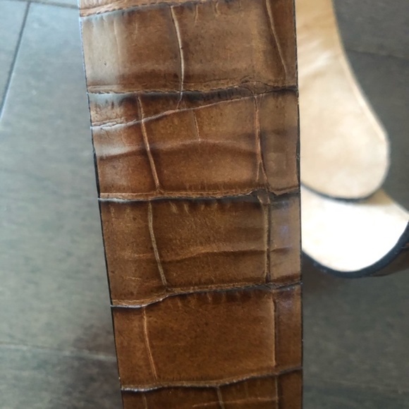 Genuine Brown leather belt. Size M, belt. 1 1/2" wide, 38” total lengt - Picture 4 of 4